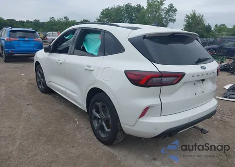 2024 Ford Escape St-Line z USA, uszkodzony, nr VIN 1FMCU9MN1RUA75481